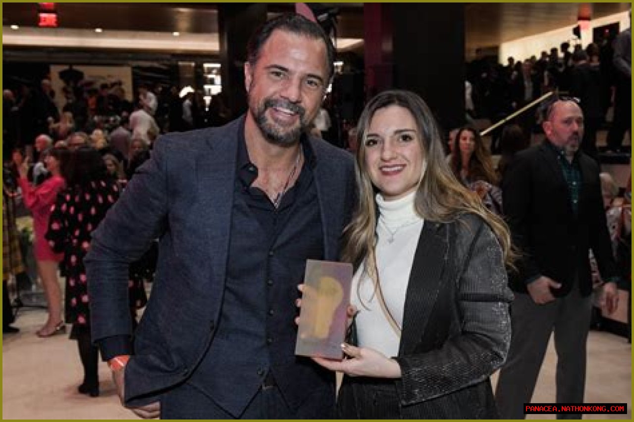 Matthew Davis- Wiki, Height, Net Worth, Wife, Marriage