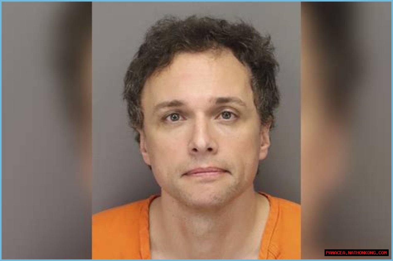 Plastic surgeon caught hauling body of possible murder victim